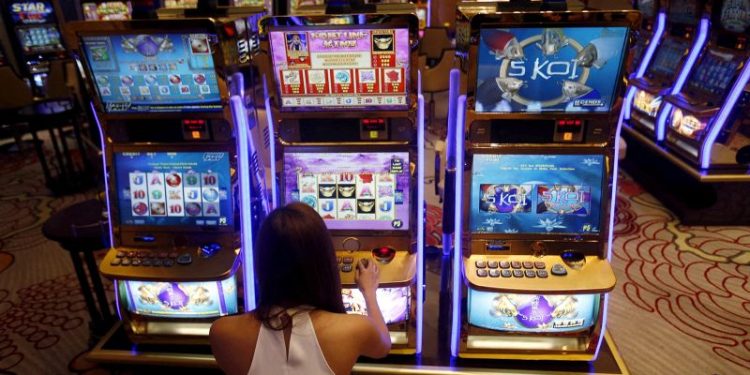 Philippines bans gambling operations catered to illicit Chinese players