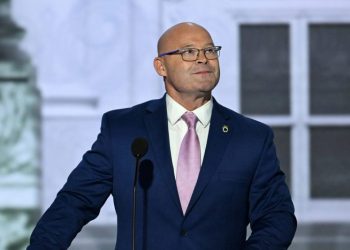 Labor groups begin to unite behind Harris’ campaign — but some holdouts remain