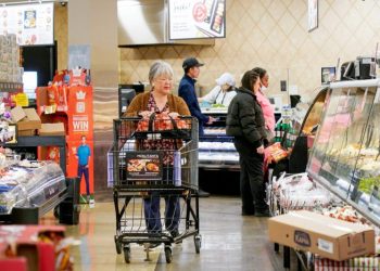 U.S. economy grew at a 2.8% pace in the second quarter, much faster than expected