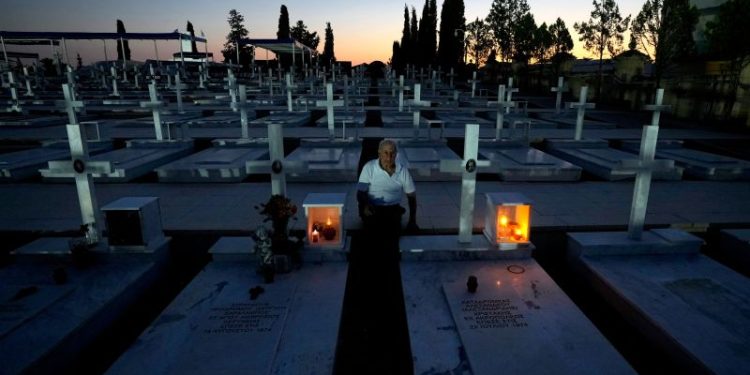 Greeks grieve, Turks celebrate as Cyprus marks 50 years of division