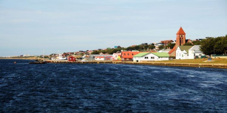 At least 6 dead, 7 missing as fishing vessel carrying 27 sinks off Falkland Islands