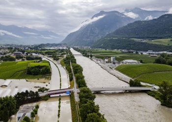 At least 4 dead, 1 missing after flooding in southern Switzerland