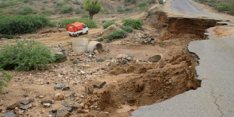 Floods in Yemen kill nearly 100, damage thousands of homes
