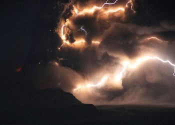 Volcano erupts in Russia after 7.0-magnitude earthquake, sending ash column 5 miles high