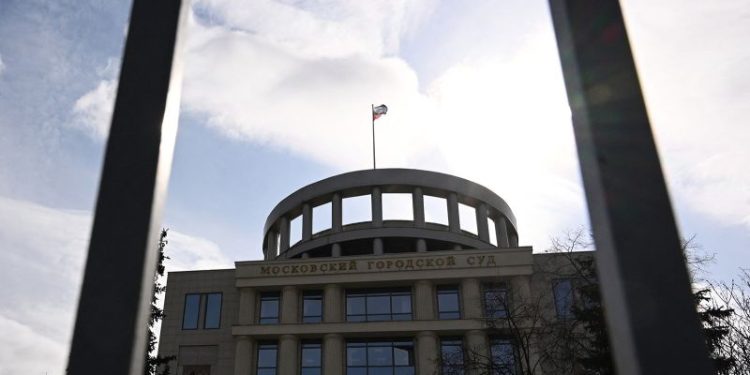 Russian court sentences US citizen to 15 days in prison for attacking police officer