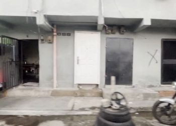 A black X is appearing on the doors of Maduro opponents in Venezuela