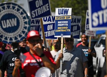 UAW, U.S. dealers increase criticism of Stellantis CEO over cuts, sales declines