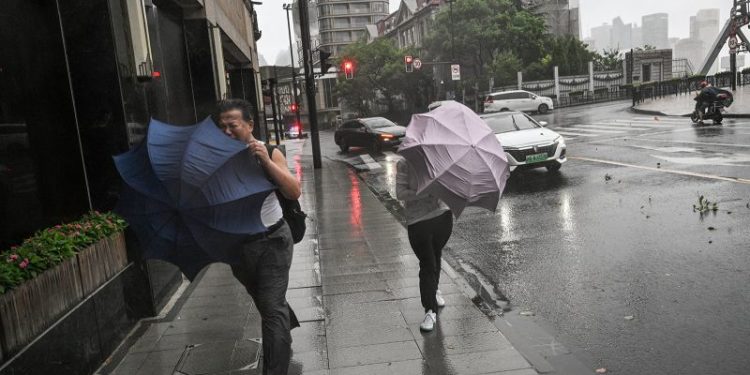 Shanghai slammed by Typhoon Bebinca, strongest storm to hit in seven decades