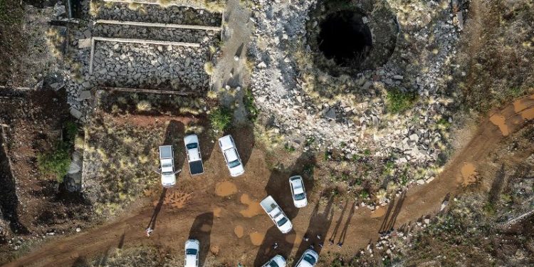 South African government says it won’t help 4,000 illegal miners inside a closed mine