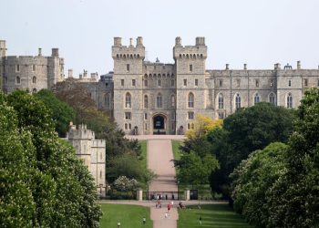 Burglars break into Windsor Castle estate and steal farm vehicles