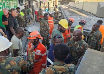 Vanuatu searches for earthquake survivors with no water as death toll expected to rise
