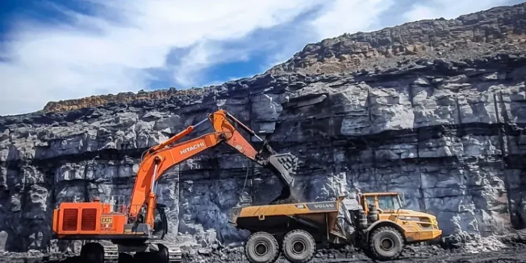 Mine Sites Leveraging AI, Predictive Technology to Boost Efficiency and Protect Workers