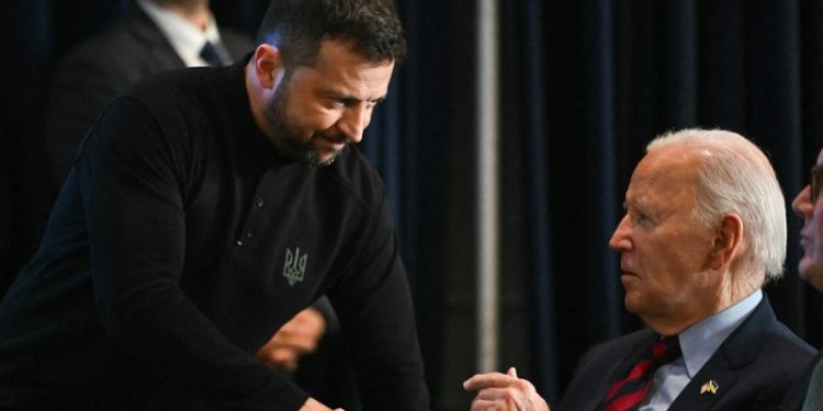 Biden administration announces $988M in aid to Ukraine on same day Trump meets with Zelenskyy in Paris