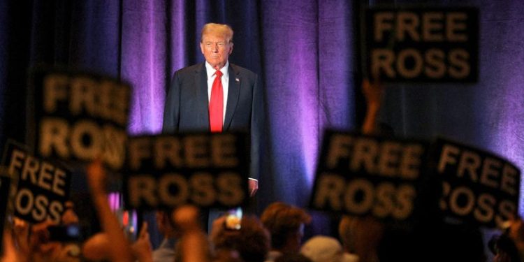 Trump signs ‘full and unconditional’ pardon of Silk Road creator Ross Ulbricht