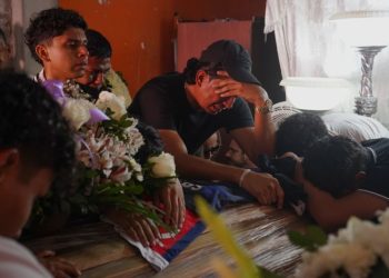 Ecuador orders detention of 16 air force members over disappearance of 4 children