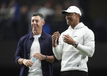Tiger Woods and Rory McIlroy watch on as The Bay Golf Club wins opening match of high-tech indoor TGL golf league