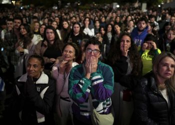 ‘Everybody is crying’: Israelis rejoice as 3 hostages returned after more than 470 days in Gaza