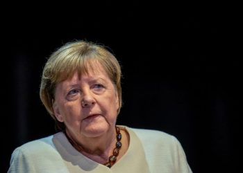 Merkel criticizes leader of her own party for cooperating with German far right
