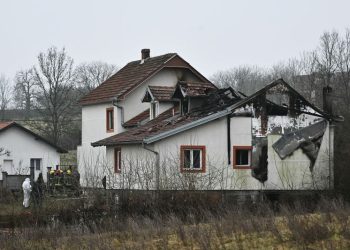 Eight killed in Serbian retirement home blaze