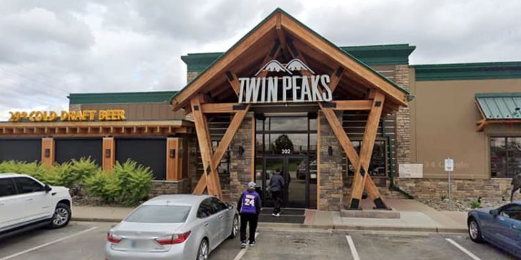 Sports bar chain Twin Peaks is going public. These restaurant companies are the next to watch.
