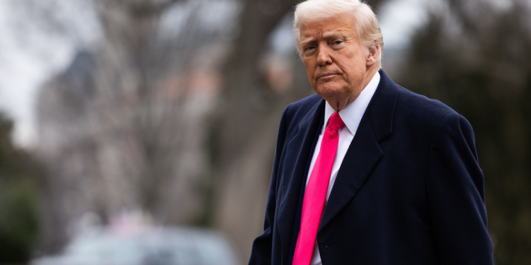 Trump signs executive order to make healthcare prices ‘transparent’