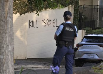 Australia introduces mandatory jail time for hate crimes following surge in antisemitism