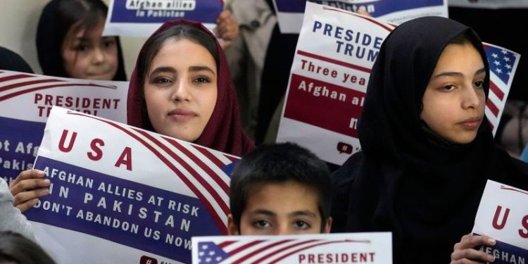 Pakistan issues deadline for Afghan refugees after Trump blocks US resettlement pathway