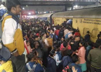 At least 15 dead in crush at New Delhi train station as crowds head for religious festival, Indian media reports