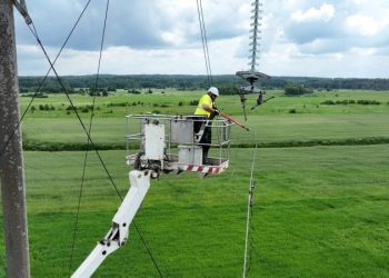 Baltic states switch to European power grid, ending Russia ties