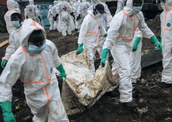 Fighting in Africa’s mineral-rich DRC killed over 3,000 in less than 2 weeks. Here’s how your phone plays a part