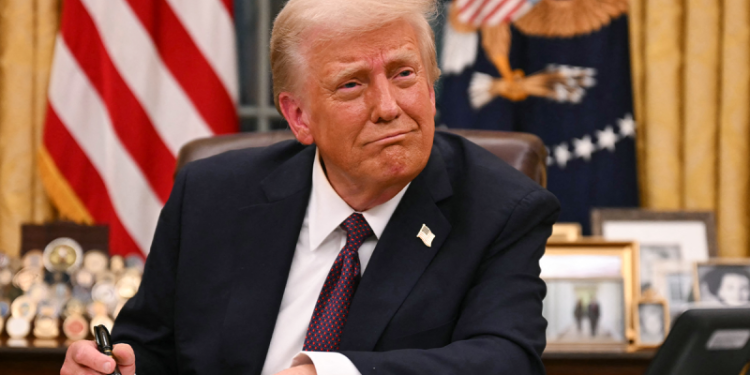 Judge restores Trump administration’s buyout offer to federal workers