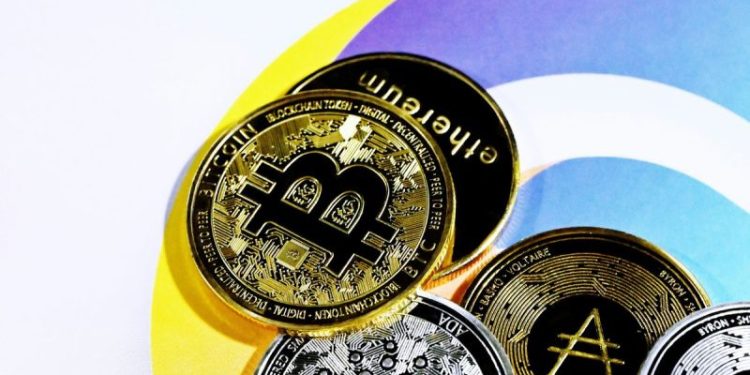 Crypto Market Recap: TradFi Deepens Crypto Collaboration, BlackRock Buys the Dip