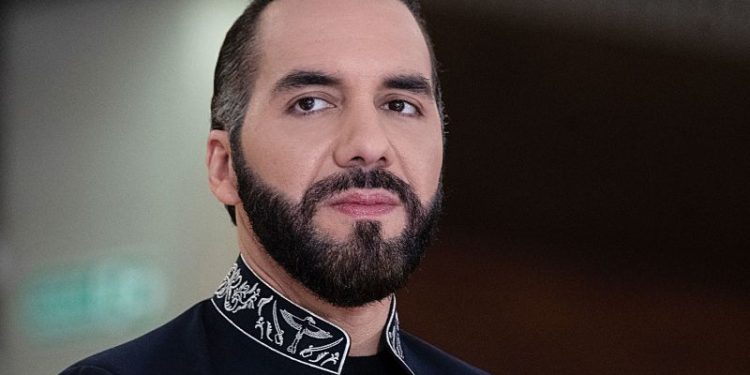 El Salvador’s president offers Maduro US-deported Venezuelans for prisoner swap