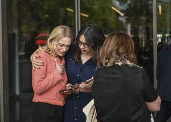 Magnitude 6.2 earthquake strikes near Istanbul as scores injured in panic