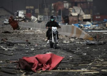 Five killed, more than 700 people injured after massive explosion in Iranian port