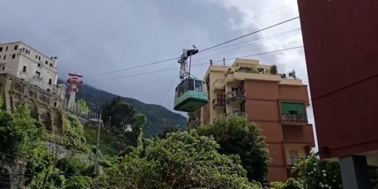 Four people killed, one injured as cable car plunges into a ravine in Italy