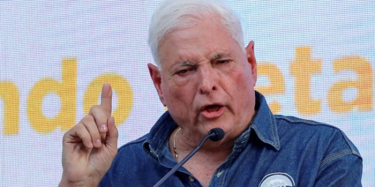 Former Panama president Martinelli leaves Nicaraguan embassy for asylum in Colombia