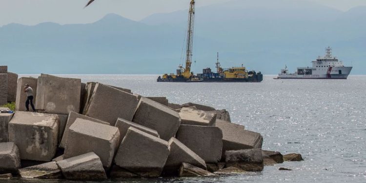 Operation to recover sunken Bayesian superyacht begins off coast of Italy
