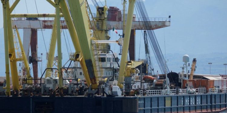 Diver dies in preliminary operations to recover tech tycoon’s sunken superyacht