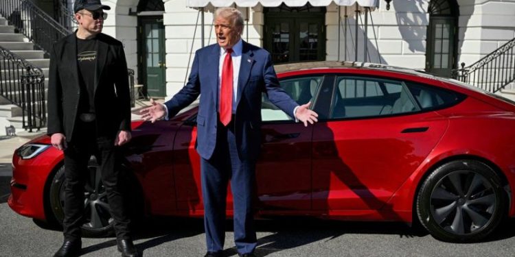 Democrats begin to embrace Musk amid Trump spat after party railed against him as a ‘dictator’