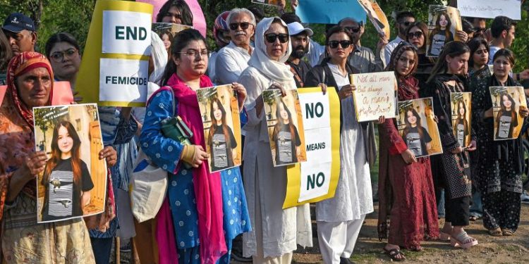 Teenage TikTok star’s murder leaves Pakistani women questioning whether any safe spaces exist – online or on the street