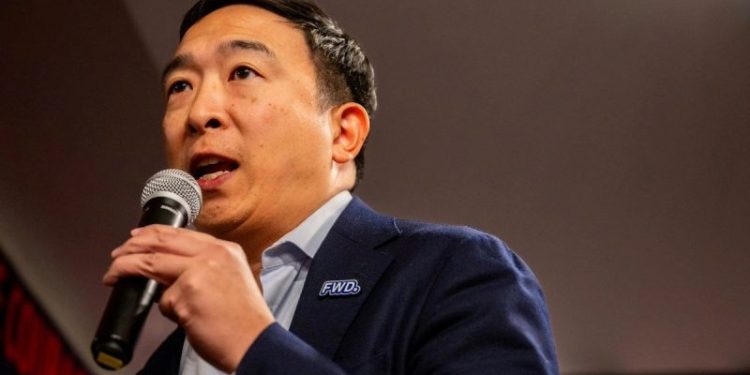 Elon Musk connects with indie Andrew Yang on billionaire former Trump ally’s third party push