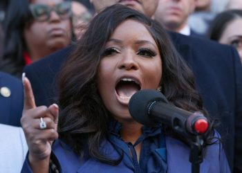 Jasmine Crockett rips Trump ‘regime,’ vows ‘solidarity’ with Biden witnesses during House probe