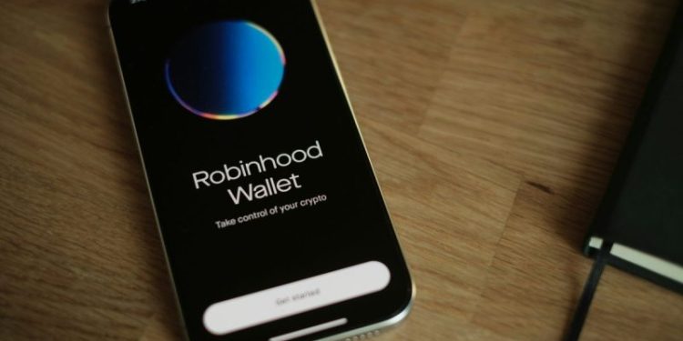 Robinhood Shares Hit Record High on EU Launch of Tokenized US Stocks