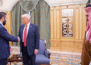 Trump signs order lifting sanctions on Syria