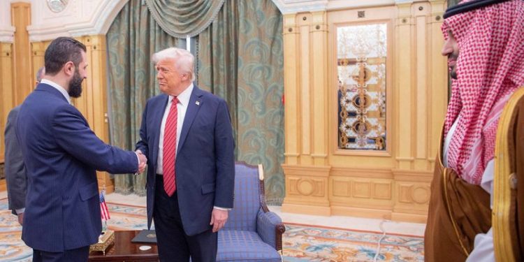 Trump signs order lifting sanctions on Syria