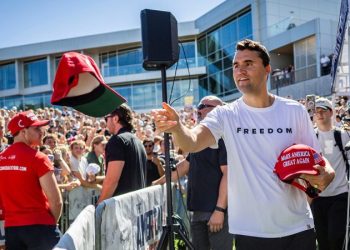 Charlie Kirk assassination sparks bipartisan uproar over political violence as Utah manhunt underway