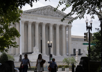 Reagan-appointed judge, once rebuked by Supreme Court, continues to lambaste Trump