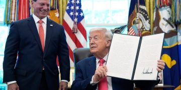 New MAGA coalition led by Sean Spicer targets voting demographic that will be crucial in 2026 midterms