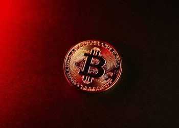 Crypto Market Update: Bitcoin Drops to New Lows After Weekend Sell-off